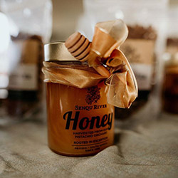 Pistachios met kaas en beskuitjies